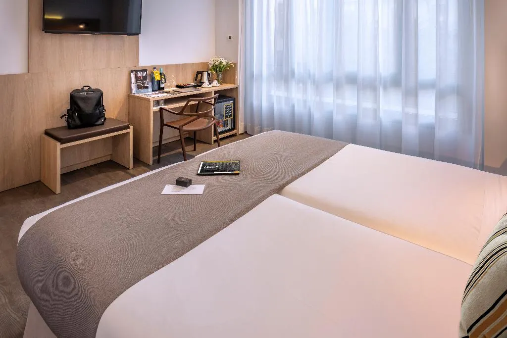 Double or Twin WITH BALCONY WITH VIEWS Room, Serhs Rivoli Rambla, Barcelona