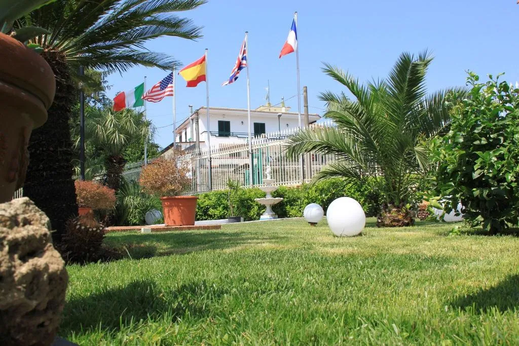 General view, Ranch Palace Hotel, Naples