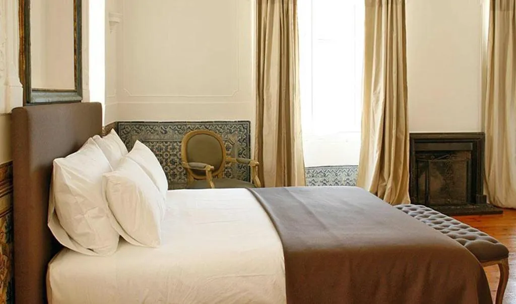 DOUBLE EXECUTIVE Room, Palacio Ramalhete, Lisbon