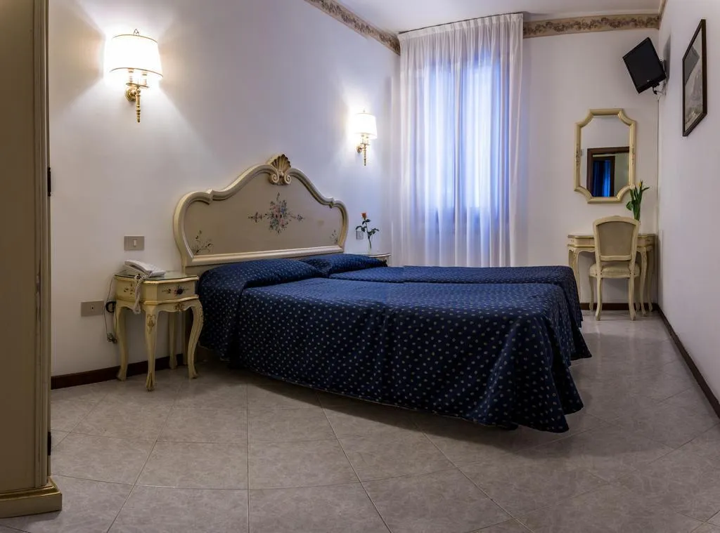General view, Hotel Guerrini Venezia, Venice