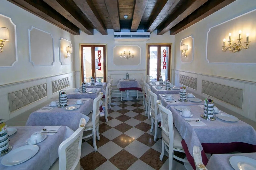 Restaurant, Orion, Venice