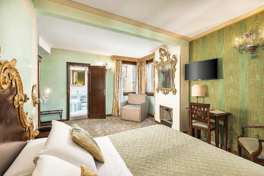 Double or Twin DELUXE Room, Marconi, Venice