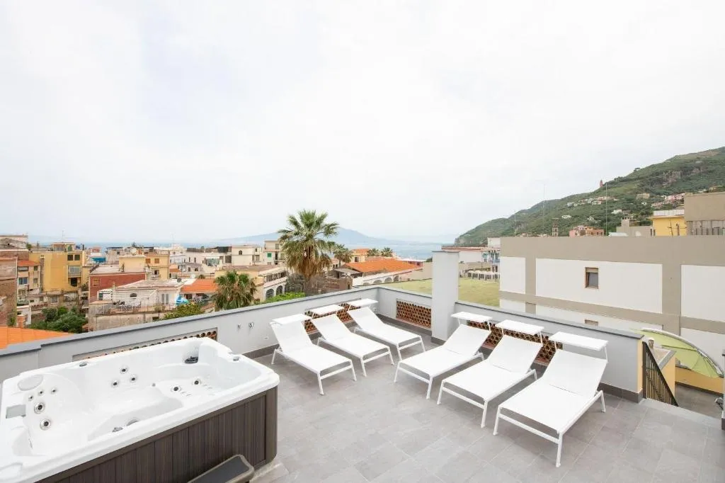 Sports and Entertainment, Don Giulio Luxury Rooms, Naples