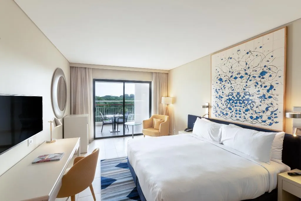 SINGLE DELUXE Room, Hilton Vilamoura As Cascatas Golf Resort & Spa, Algarve