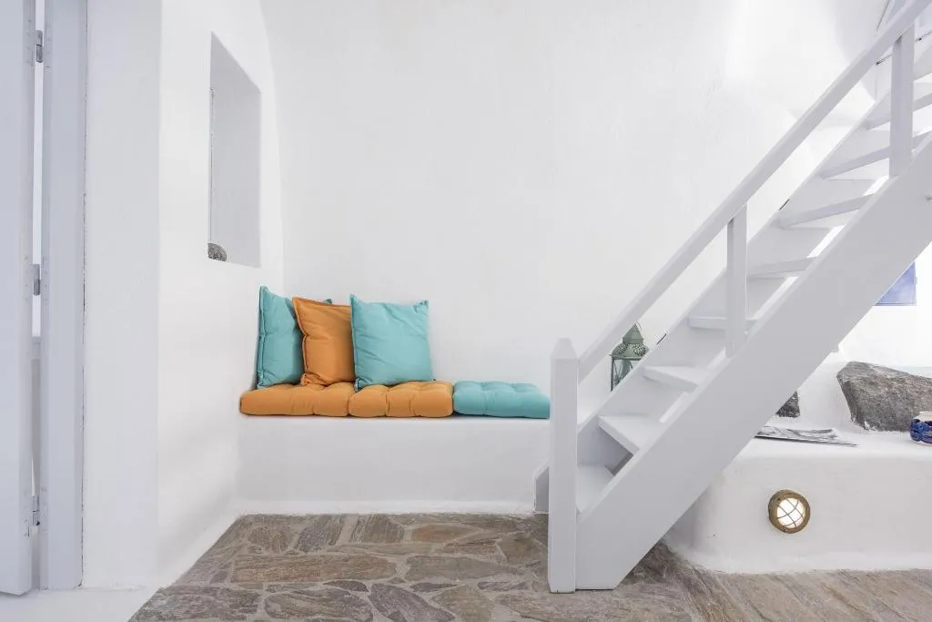 Room, Horizon Aeifos Suites, Santorini