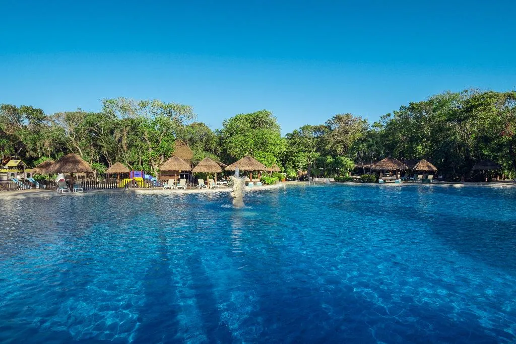 Pool, Iberostar Waves Quetzal All Inclusive, Cancun Area