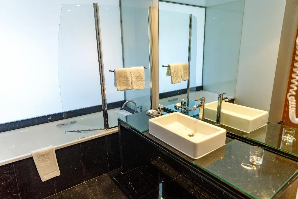 STUDIO SUPERIOR POOL VIEW Room, Marina Club Lagos Resort, Algarve