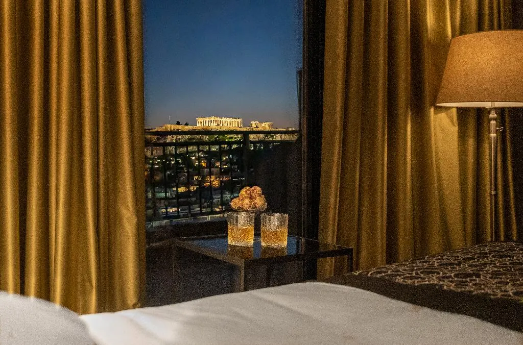 TRIPLE WITH VIEWS Room, Astor Hotel Athens, Athens