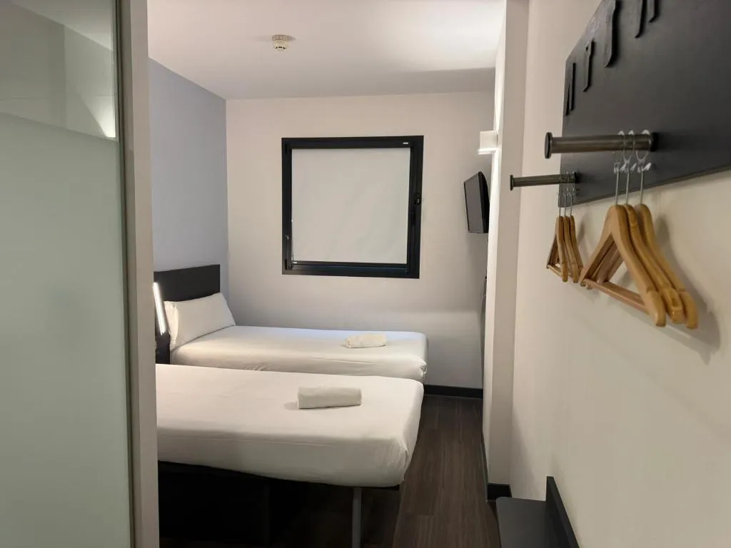 TWIN STANDARD Room, Four Points Flex by Sheraton Málaga Centre, Costa Del Sol