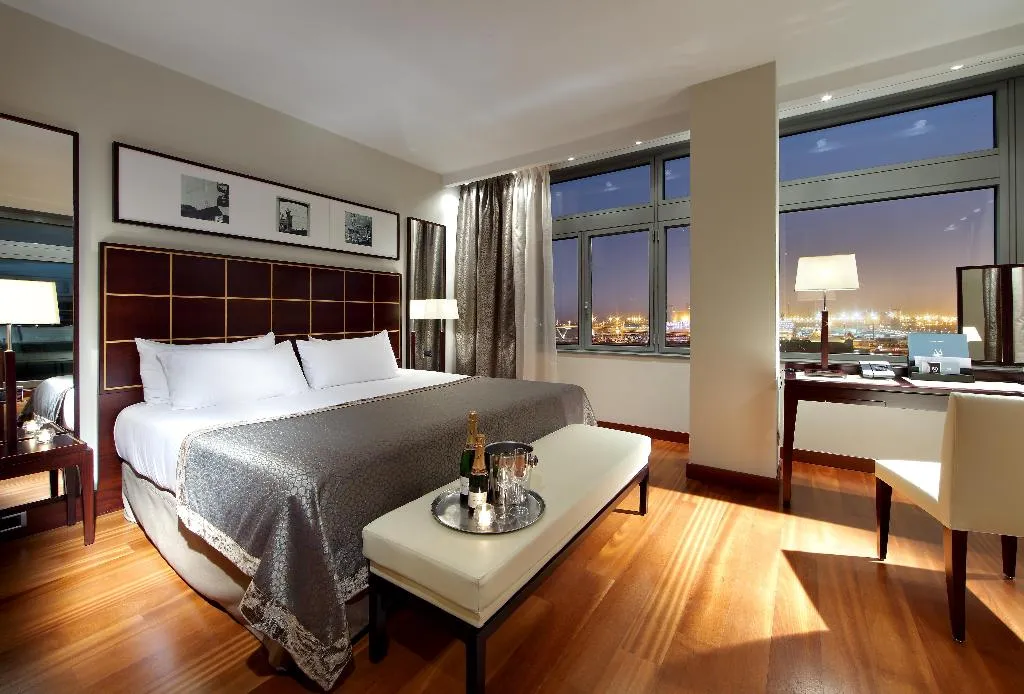 SUITE CAPACITY 2 Room, Eurostars Grand Marina GL, Barcelona