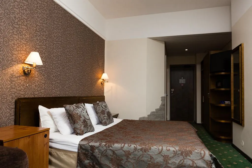 DOUBLE STANDARD Room, St. Barbara, Tallinn