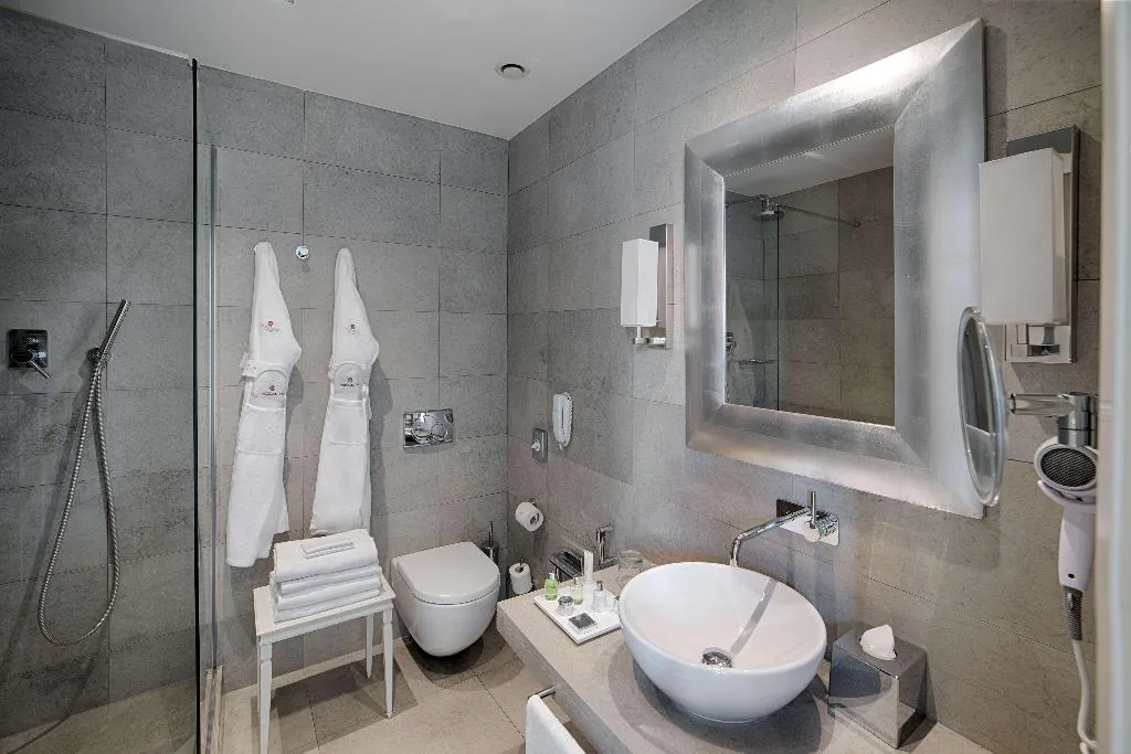 TRIPLE STANDARD Room, Porta Rossa Hotel Firenze Colbert Collection, Florence