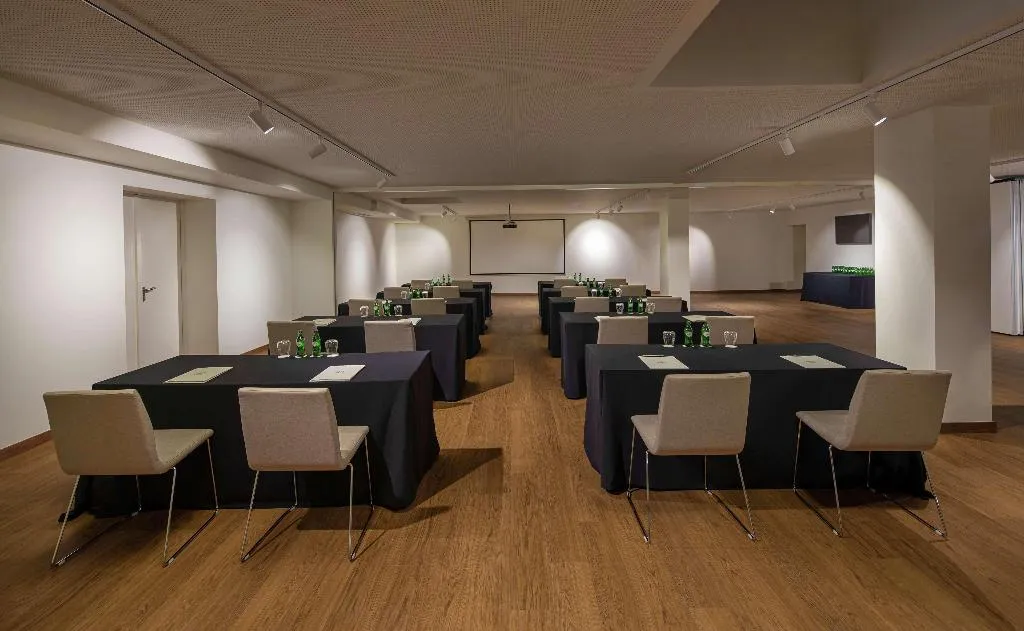 Conferences, Boeira Garden Hotel Porto Gaia, Curio Collection, Porto