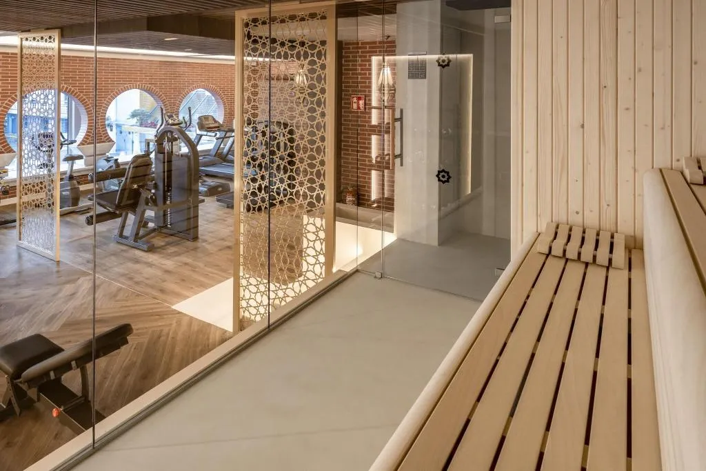 Sports and Entertainment, Hotel Alhambra, Costa Brava
