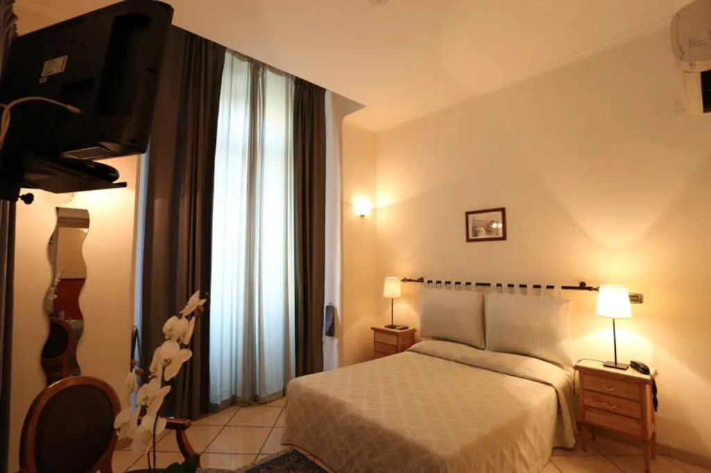 Double or Twin STANDARD Room, Bovio Suite, Naples