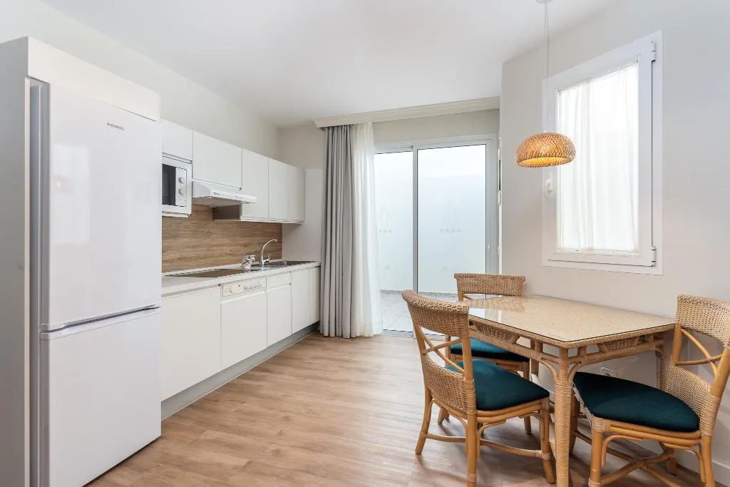 JUNIOR SUITE CAPACITY 4 Room, Hotel Esmeralda Maris by LIVVO, Fuerteventura