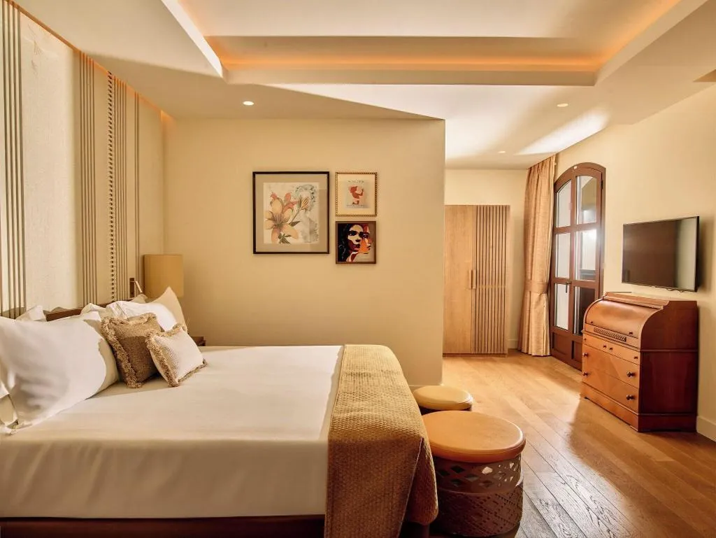 STUDIO QUEEN SIZE BED Room, El Pilar Andalucia, Costa Del Sol