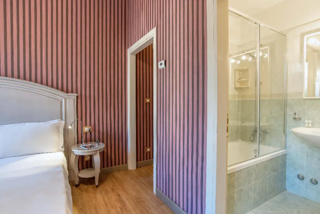 Double or Twin STANDARD Room, La Fenice et des Artistes, Venice