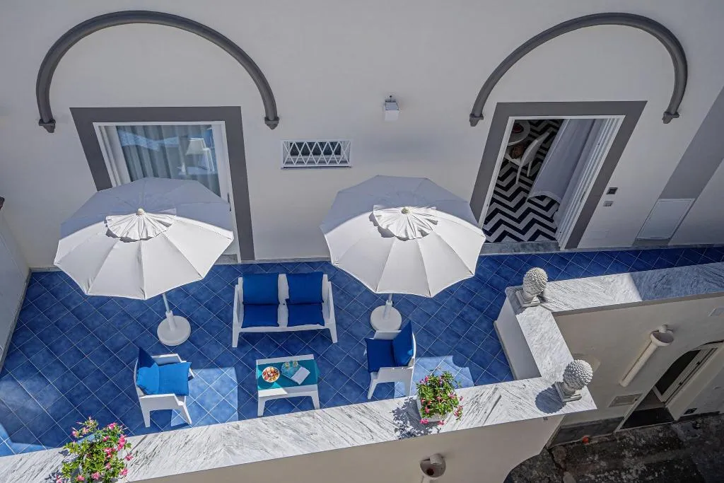 Room LUXURY Room, Palazzo Murrano, Naples