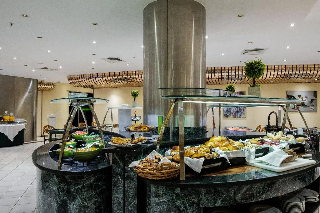 Restaurant, Holiday Inn Lisbon Continental, Lisbon