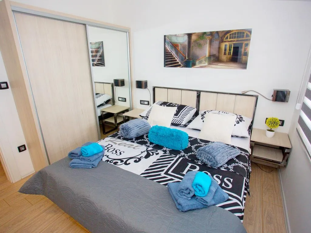 APARTMENT CAPACITY 2 Room, Apartments Ivan, Split
