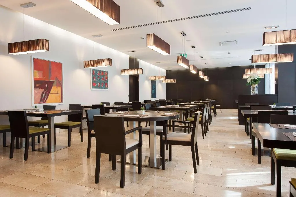 Restaurant, Occidental Praha Five, Prague