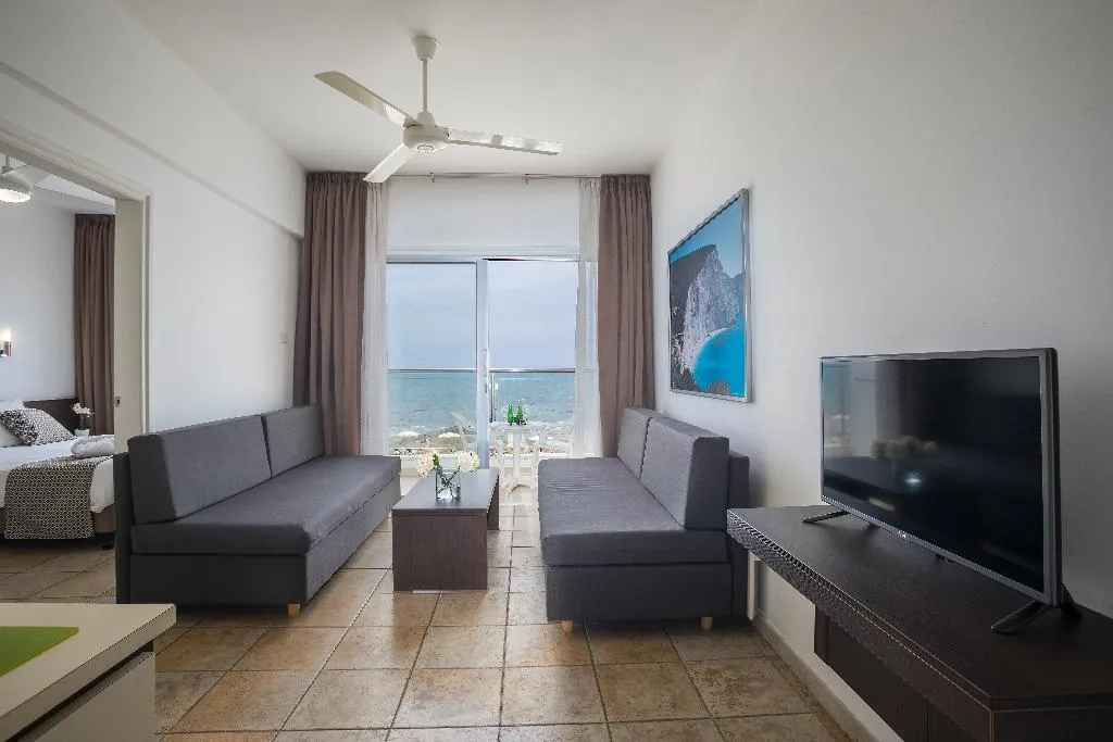 APARTMENT SEA VIEW Room, Costantiana Beach Hotel Apts, Cyprus
