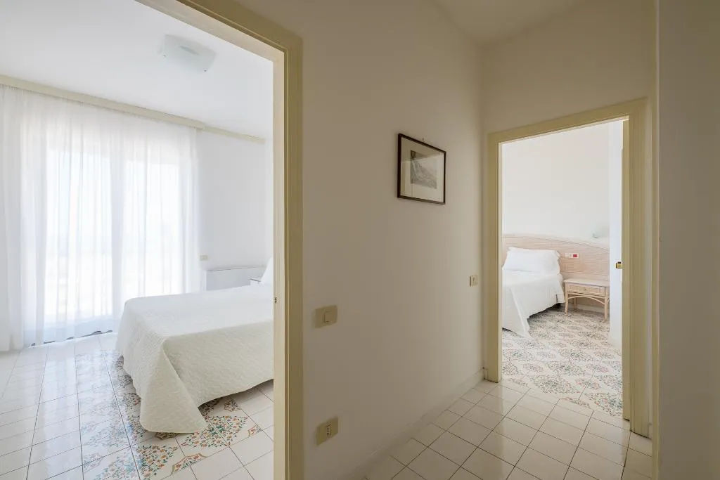 FAMILY ROOM SEA VIEW WITH TERRACE Room, Hotel Club Due Torri, Naples