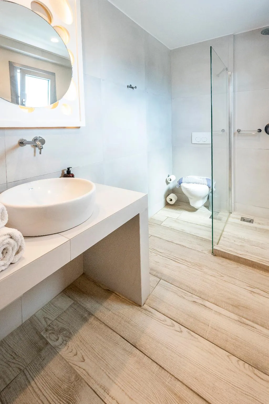 SUITE CAPACITY 3 Room, SMY Mediterranean White, Athens