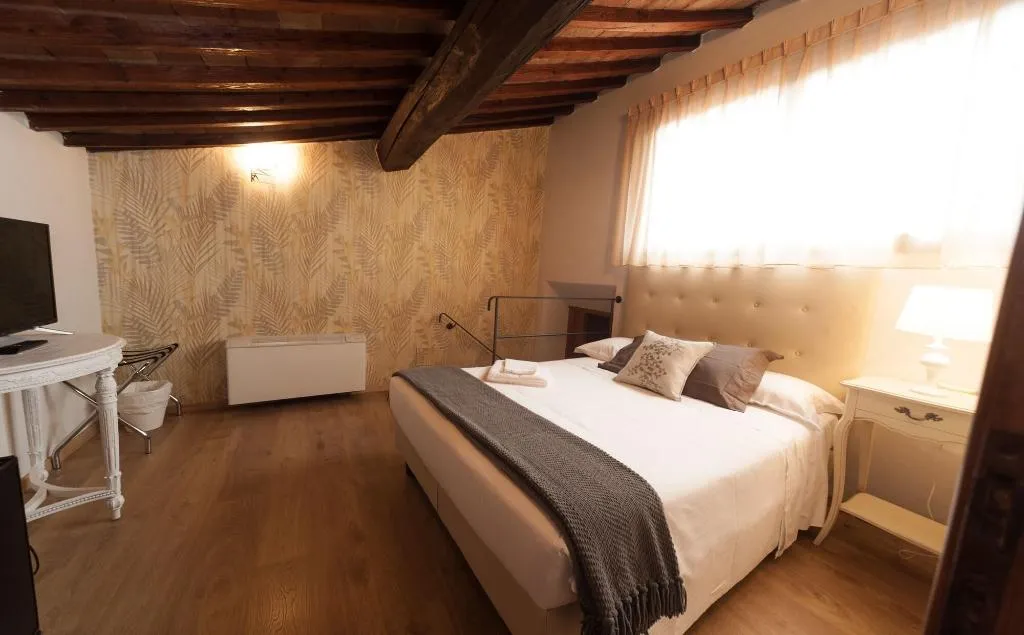 Room, La Porta Del Paradiso, Florence