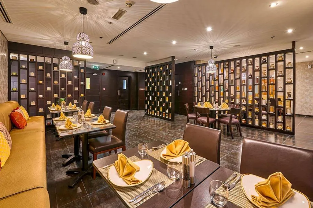 Restaurant, Ramada Hotel & Suites by Wyndham JBR, Dubai
