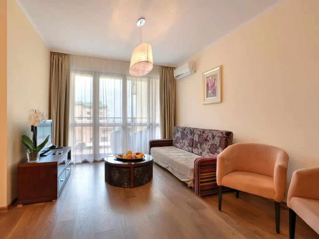 Room, Golden Line, Varna