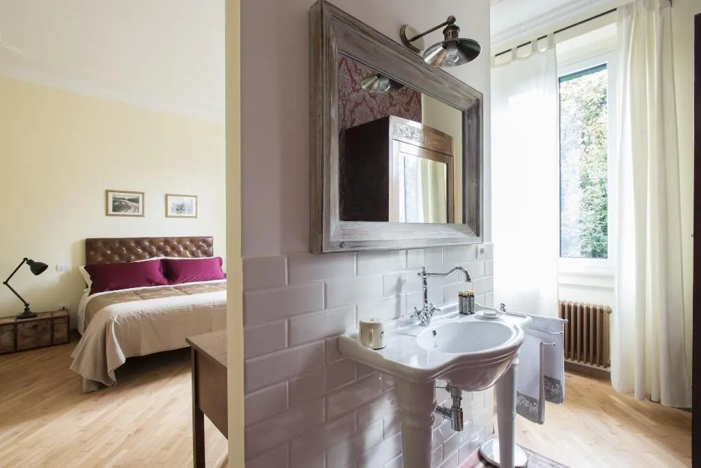 Room, B&B di Porta Tosa, Milan