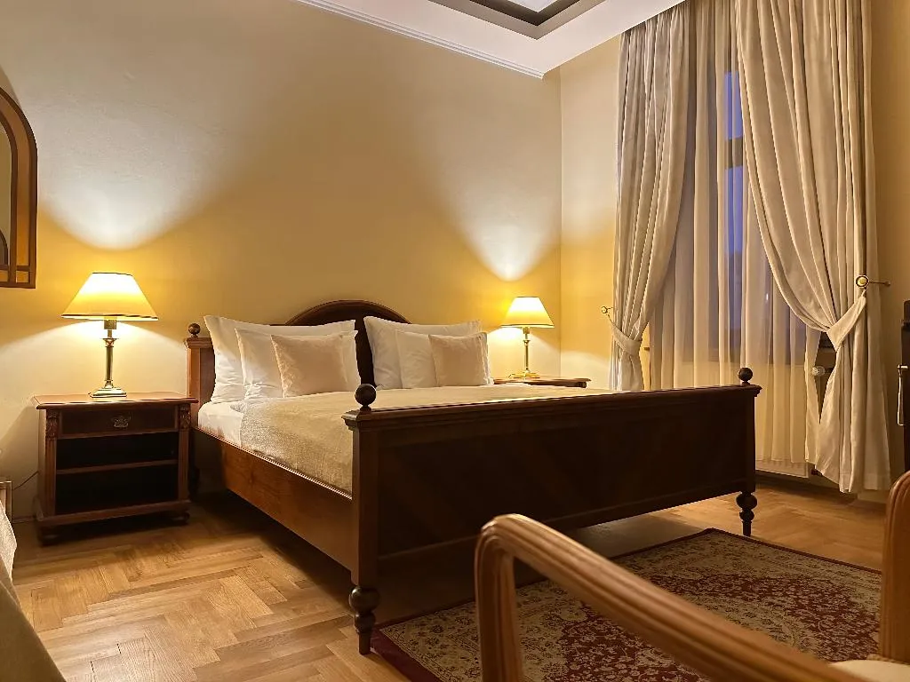 TRIPLE STANDARD Room, Fleur De Lis Hotel, Prague