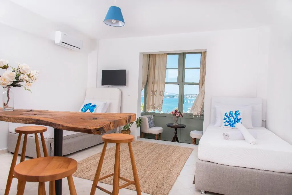 SUITE CAPACITY 6 Room, Cumbalica Hotel, Izmir