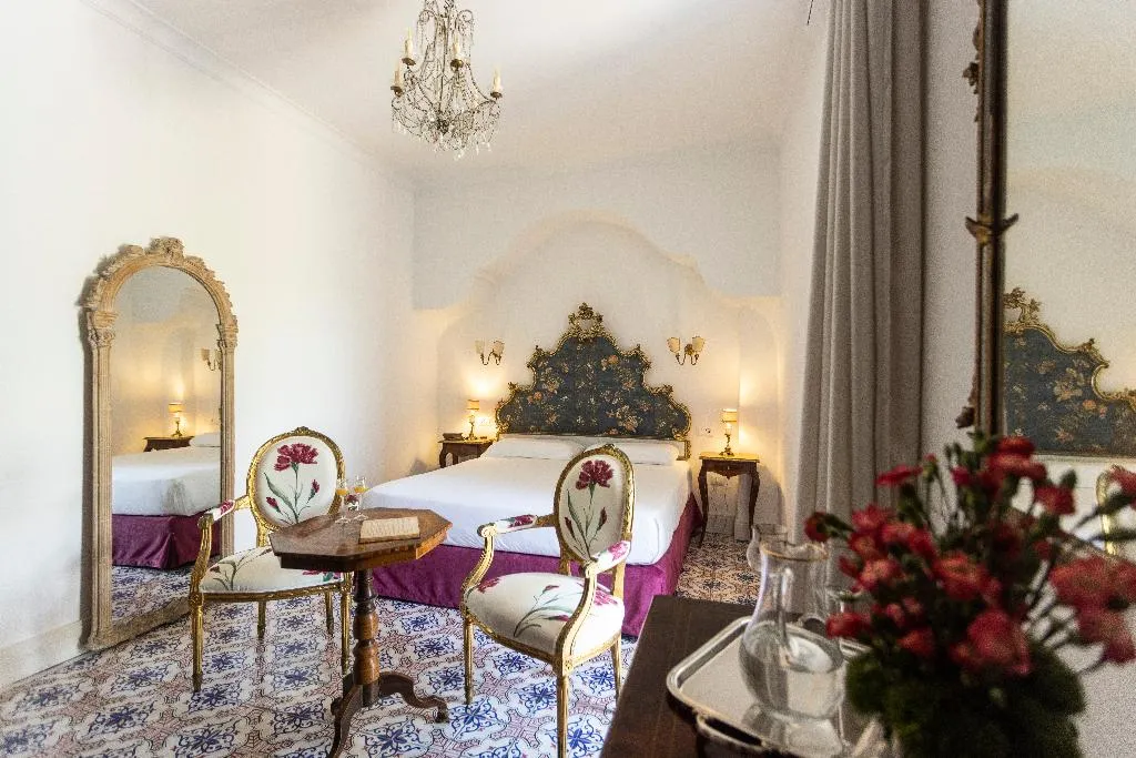 DOUBLE ONE BEDROOM ONE BATHROOM Room, Villa De Cillis Carafa, Naples