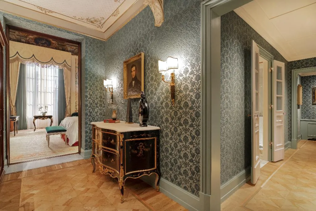 SUITE KING SIZE BED Room, Four Seasons Hotel Firenze, Florence
