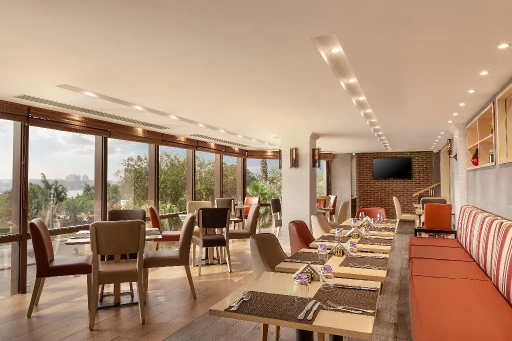 Restaurant, Holiday Inn Cairo Maadi, Cairo