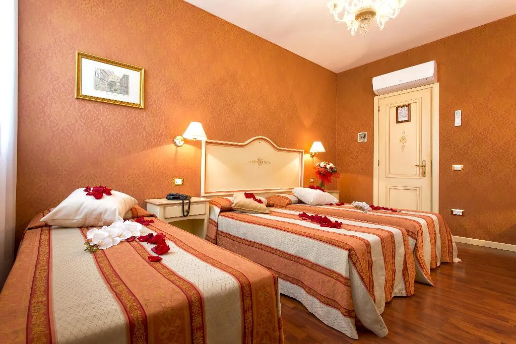 TRIPLE ANNEX Room, Hotel Conterie, Venice