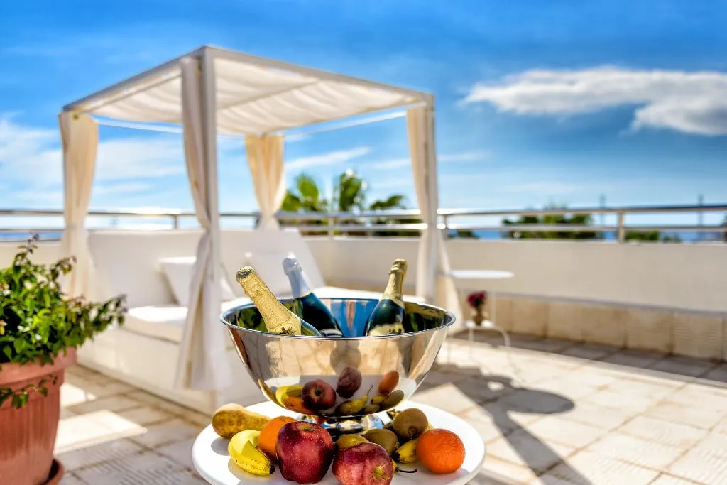 Terrace, Oro Blanco Apartments, Tenerife