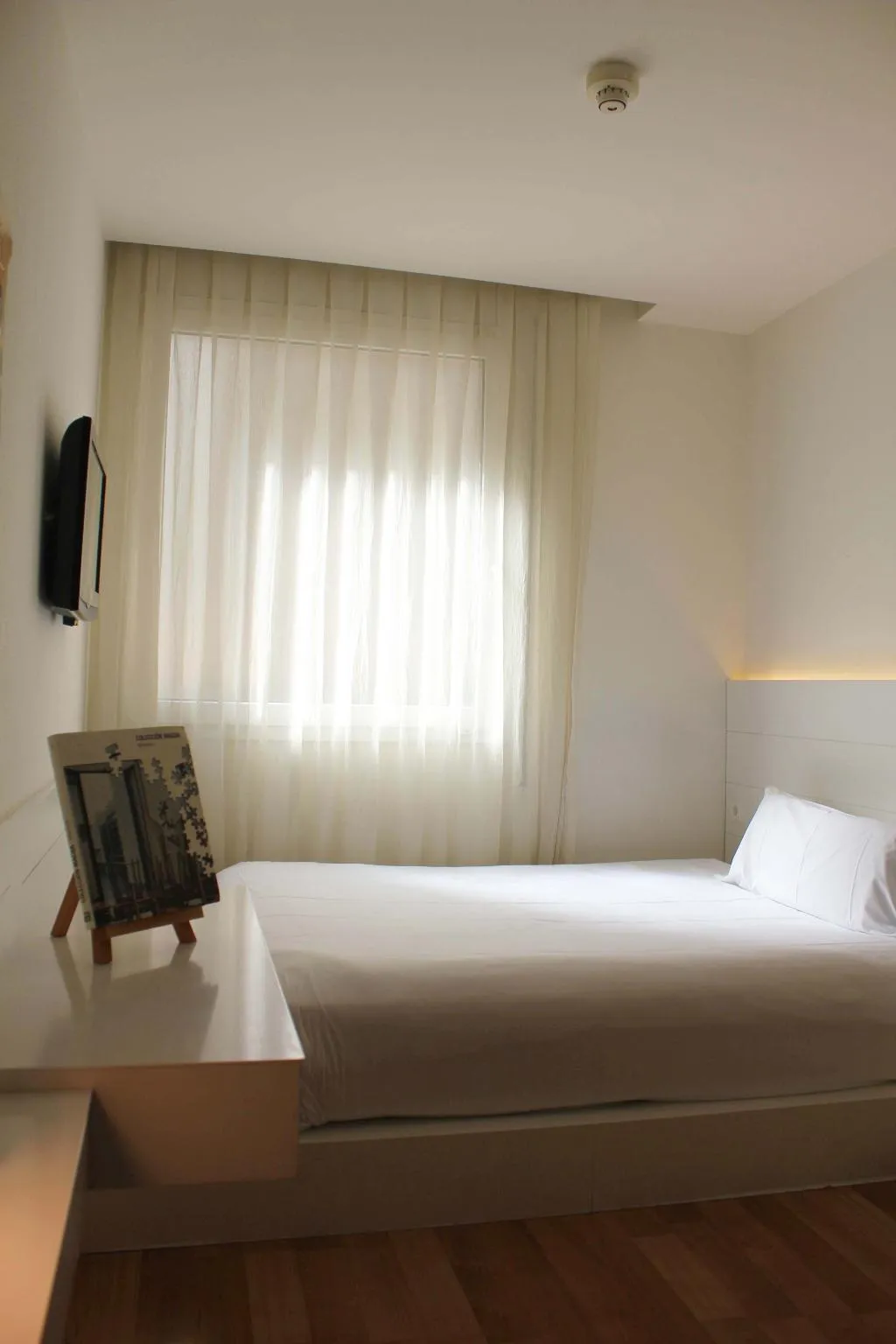 SINGLE STANDARD Room, Pol & Grace Hotel, Barcelona