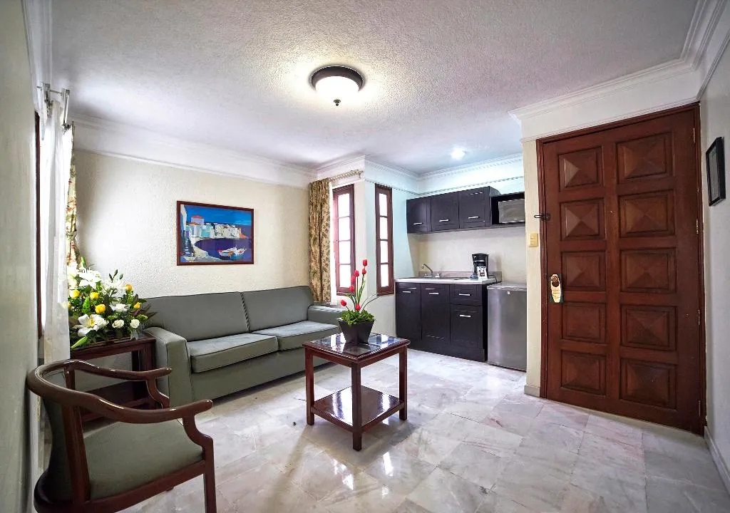 SUITE STANDARD Room, Hotel Francis Drake, Cancun Area