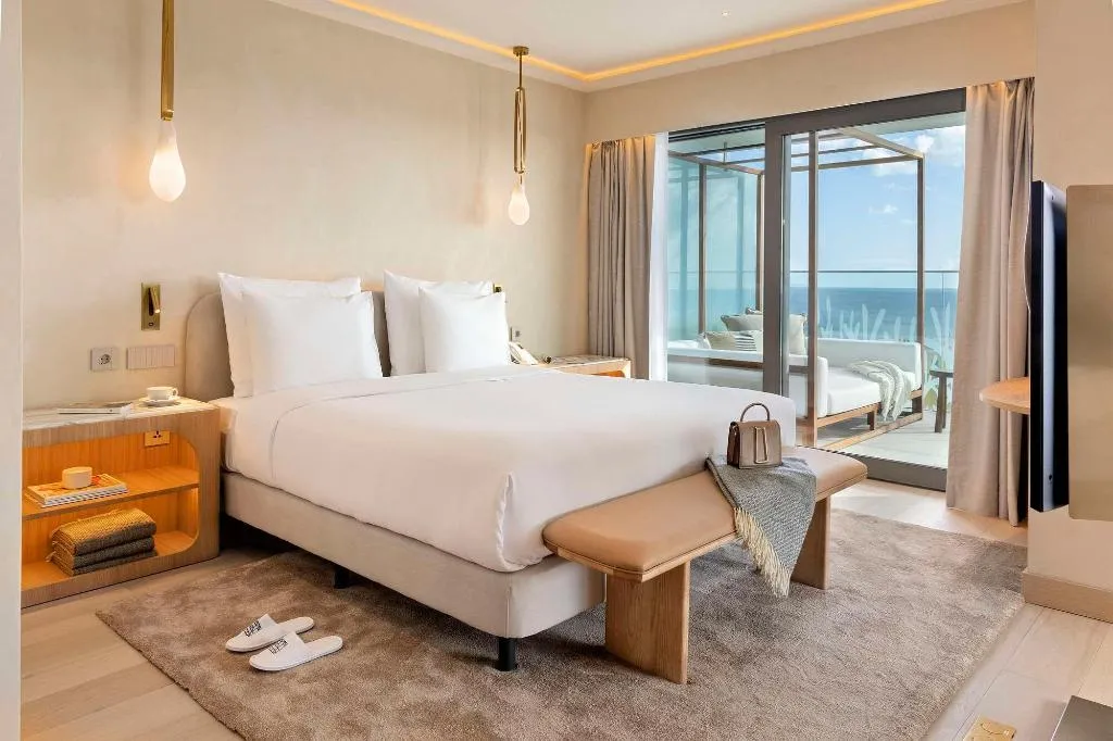 Room, Evolution Cascais-Estoril, Lisbon