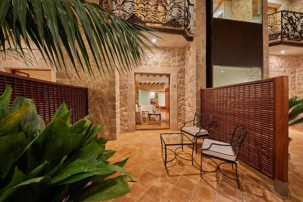 Terrace, Cas Comte Petit Hotel & Spa, Majorca