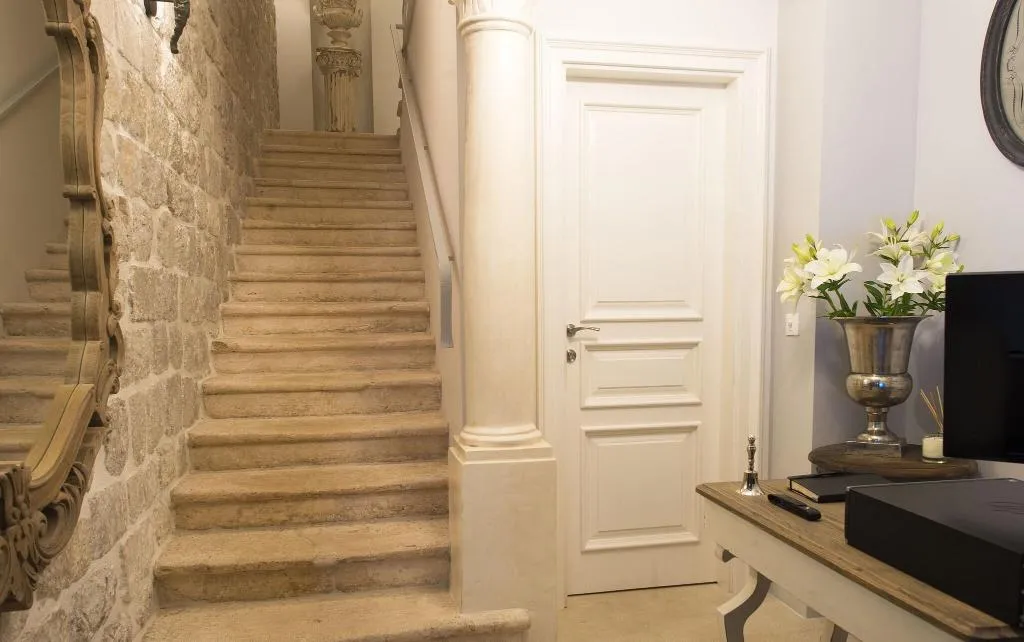 Lobby, St. Joseph'S, Dubrovnik