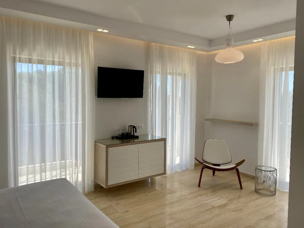 Room, Ionian Suites By Bruskos, Corfu