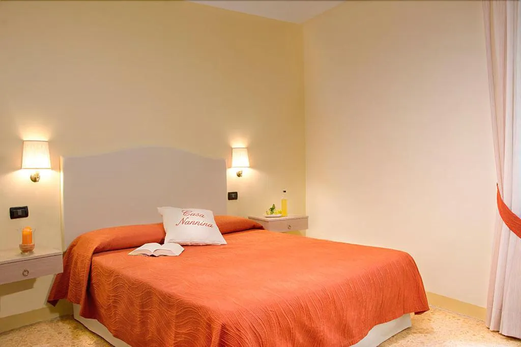 Room, Casa Nannina, Naples