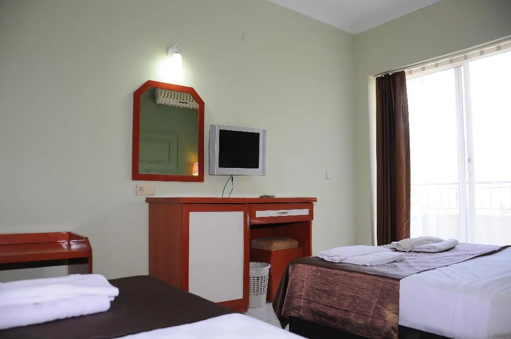 DOUBLE WITH BALCONY Room, Pigale Beach Resort, Izmir