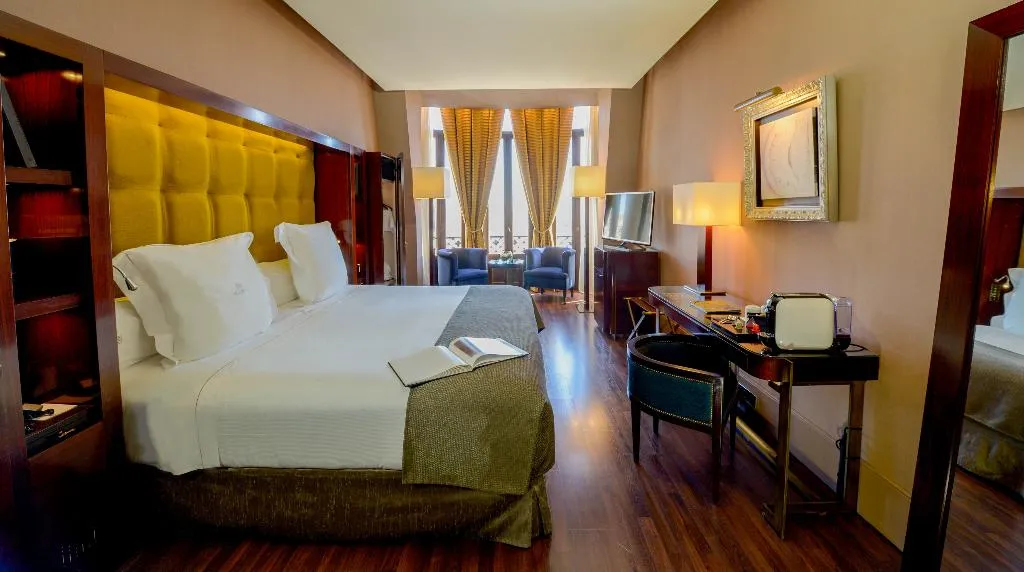 FAMILY ROOM DELUXE Room, Casa Fuster, Barcelona