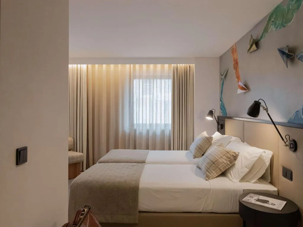 TWIN SUPERIOR Room, Ibis Styles Lisboa Aeroporto, Lisbon